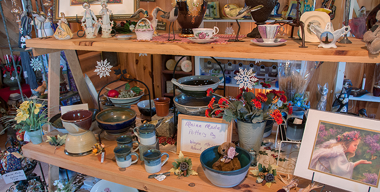 Donna's Greenhouses - Gift Shop